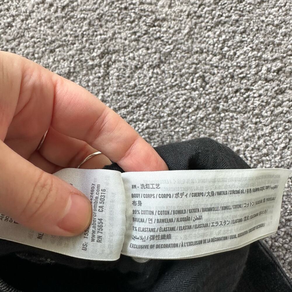 Abercrombie Ultra High Rise Ankle Straight Jeans - Picture 4 of 7